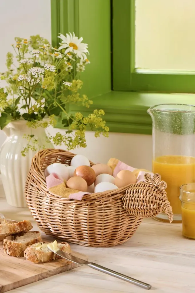 Cesta forma de gallina