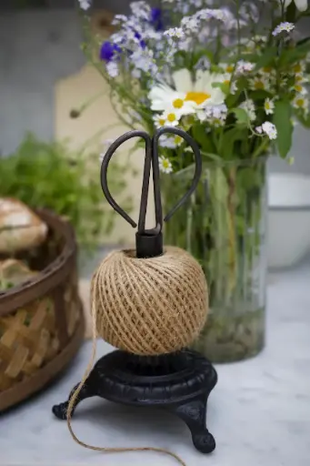 [646407] Soporte de cuerda de hierro con tijeras